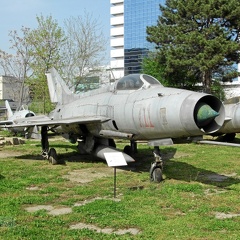 711 MiG-21F-13 (просмотров: 2846) 711 MiG-21F-13