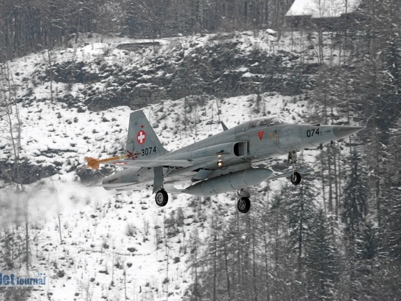 J-3074 F-5E Tiger Pic1 (2739 visites) J-3074 F-5E Tiger Pic1