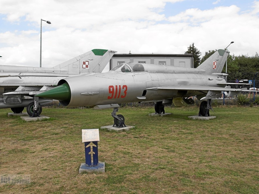9113 MiG-21MF (3454 Besuche) 9113 MiG-21MF