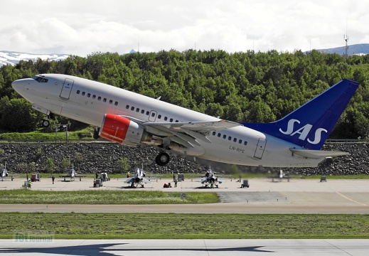 LN-RPE B737-683 SAS Norge