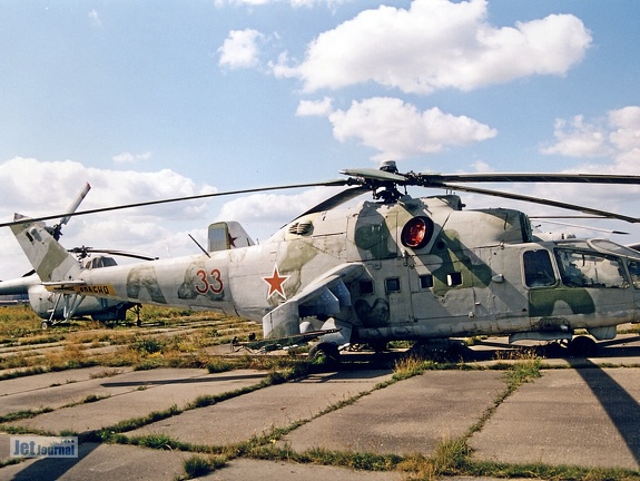 Mi-24A, 33 rot (2811 Besuche) Aufnahmedatum 08/2001 Mi-24A, 33 rot