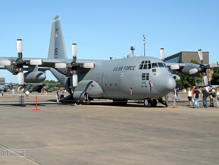 62-1835 C-130E USAFE (3031 Besuche) 62-1835 C-130E USAFE