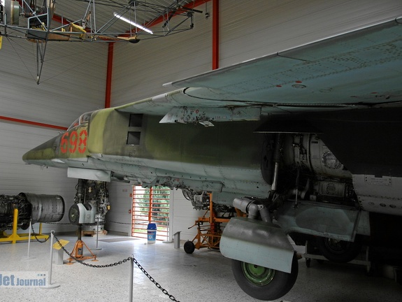 698 20-46 MiG-23BN Pic3 (3136 відвідувань) 698 20-46 MiG-23BN Pic3