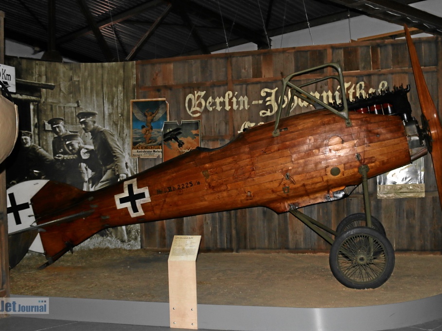 L.F.G. Roland D.VI (2247 visite) Museum Krakau 2015, die einzig noch erhaltene originale Maschine diesen Typs L.F.G. Roland D.VI