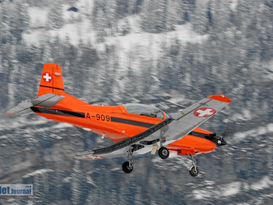 A-909 PC-7 Pilotenschule