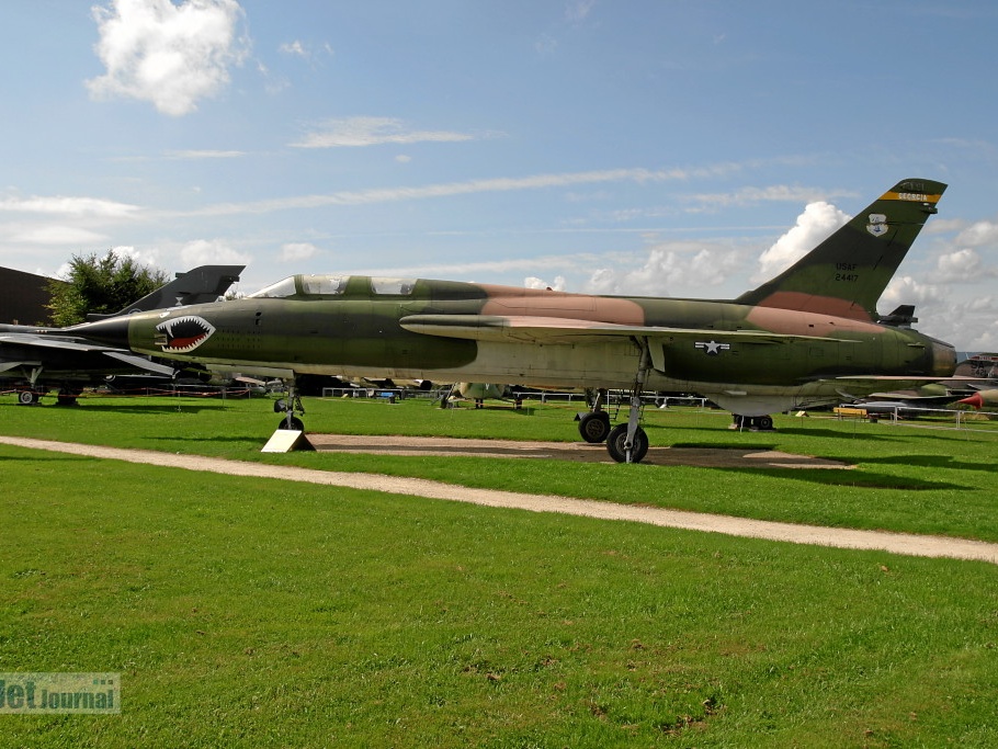 62-4417 Republic F-105F Thunderchief Pic2 (3117 Besuche) 62-4417 Republic F-105F Thunderchief Pic2