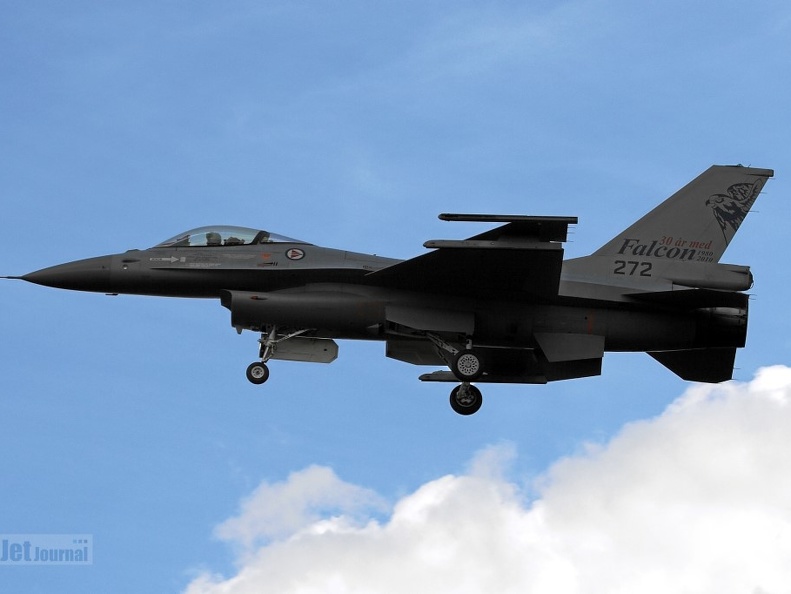 272 F-16AM Luftforsvaret fly-by (2471 návštěv) 272 F-16AM Luftforsvaret fly-by
