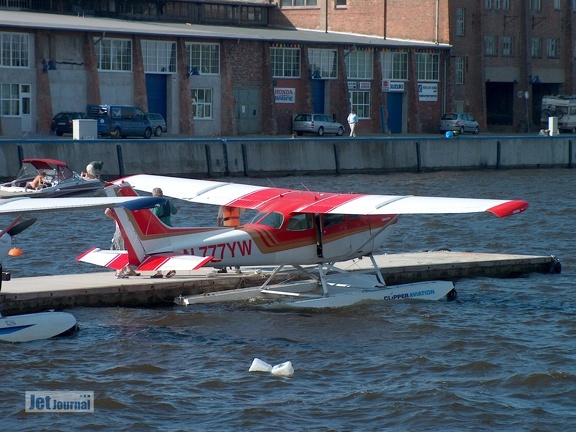 N777YW Cessna R172K Hawk XP II Pic1