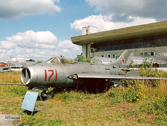 MiG-19S, 171 rot