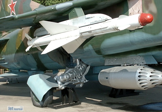 MiG-23ML Hauptfahrwerk und Bewaffnung