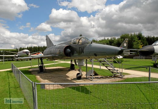 33-TN 304 ex 310 Mirage IIIR Pic2