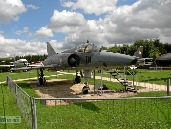 33-TN 304 ex 310 Mirage IIIR Pic2 (3507 visitas) 33-TN 304 ex 310 Mirage IIIR Pic2
