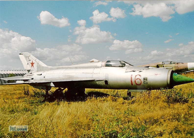 mig21pf-16-2001-10c_20110425_1700950985.jpg