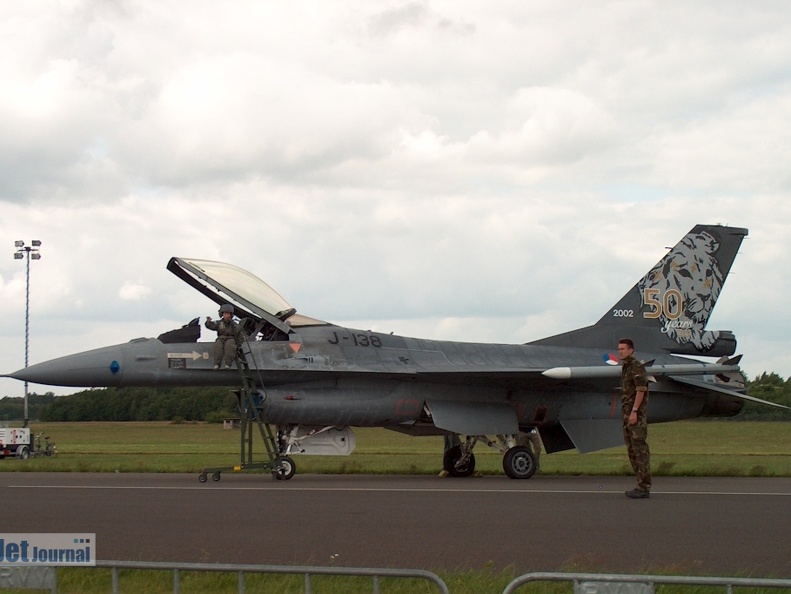 J-138 F-16AM 315sqn RNLAF Pic1