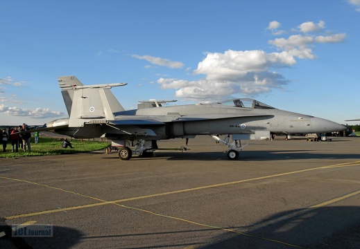HN-441 F-18C Hornet HävLLv 21 (2208 Besuche) Lentajien Juhannus Midnight Sun Airshow 2006 Kauhava Finnland HN-441 F-18C Hornet HävLLv 21