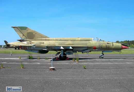 990 MiG-21bis