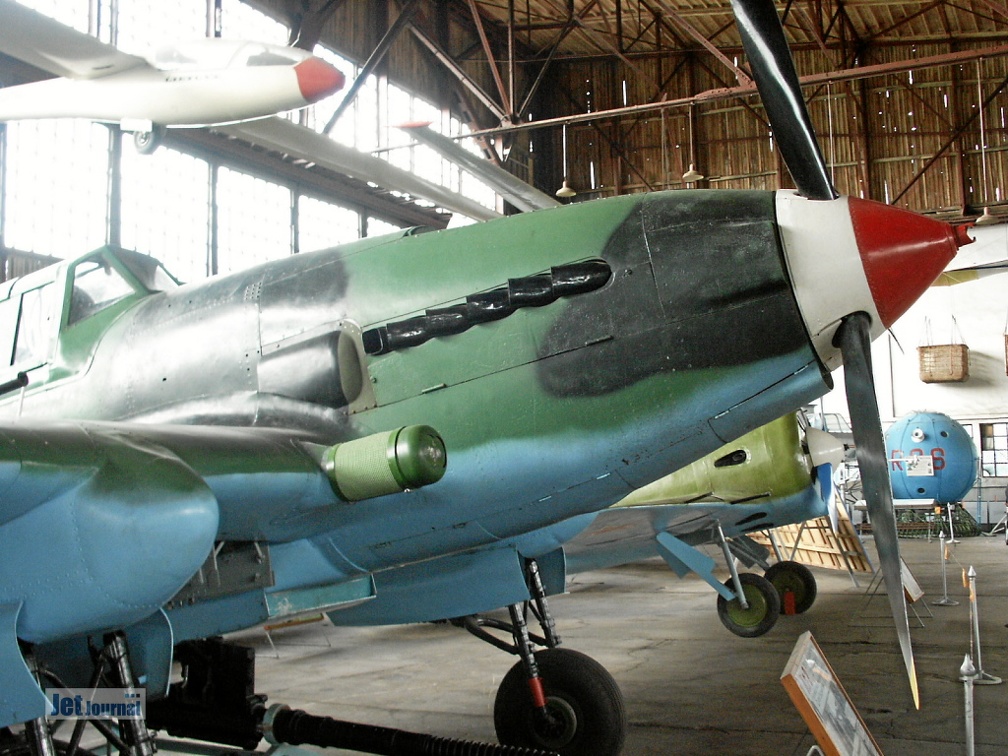 Iljuschin Il-2m3, 19 rot (2625 visitas) Monino 2003 Iljuschin Il-2m3, 19 rot