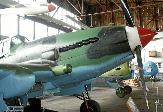 Iljuschin Il-2m3, 19 rot