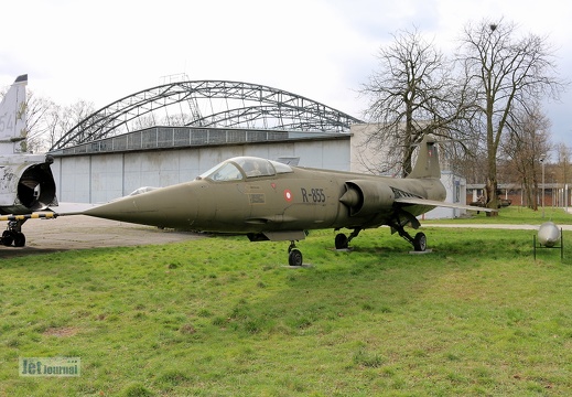 R-855, Canadair CF-104 Starfighter