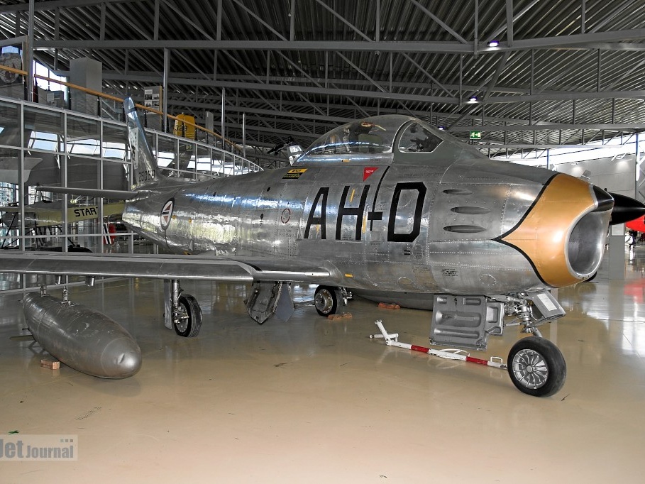 AH-D F-86F (5452 visingar) AH-D F-86F