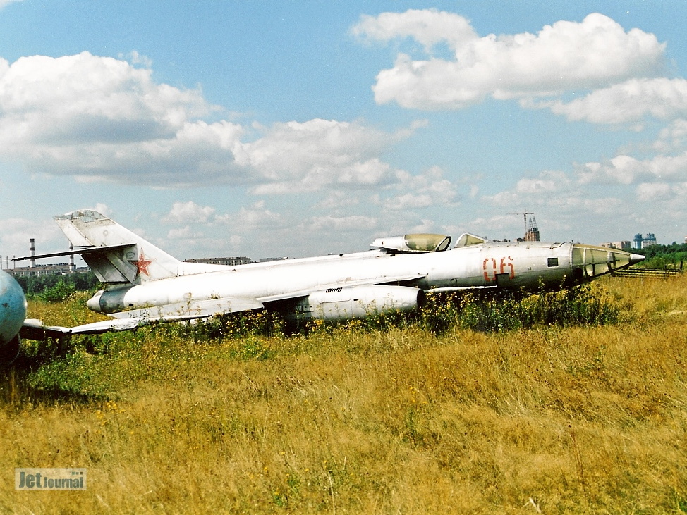 06 rot, Jak-27R, Soviet Air Force (2850 Besuche) Museum Chodinka 2001 06 rot, Jak-27R, Soviet Air Force