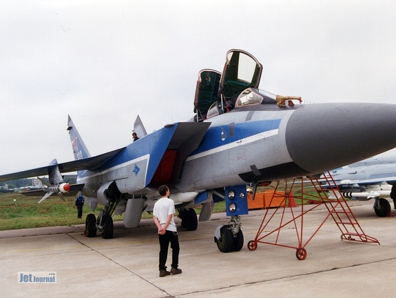 MiG-31, 903 weiss (просмотров: 3293) OKB MiG Werksmaschine, MAKS 1999, Demonstrator MiG-31E MiG-31, 903 weiss