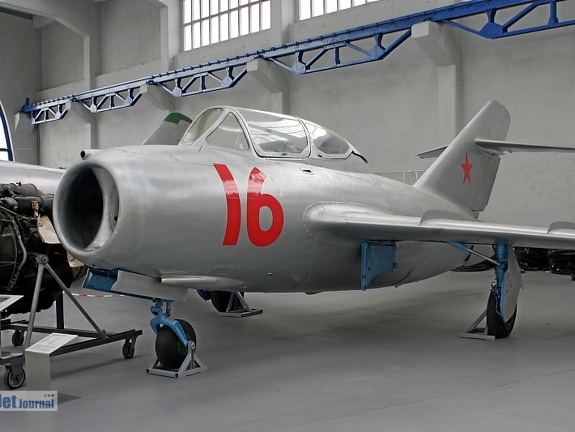 16 rot, MiG-15 UTI (3082 visitas) 16 rot, MiG-15 UTI