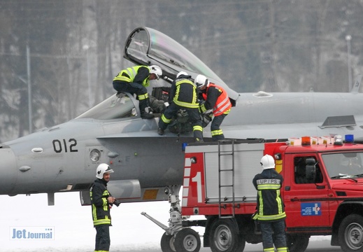 J-5012 F-18C Hornet Pic7