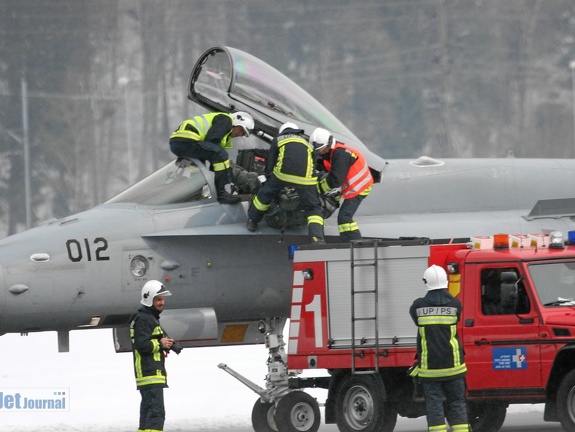 J-5012 F-18C Hornet Pic7