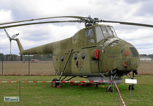 Mi-4, 785 schwarz, ex. NVA