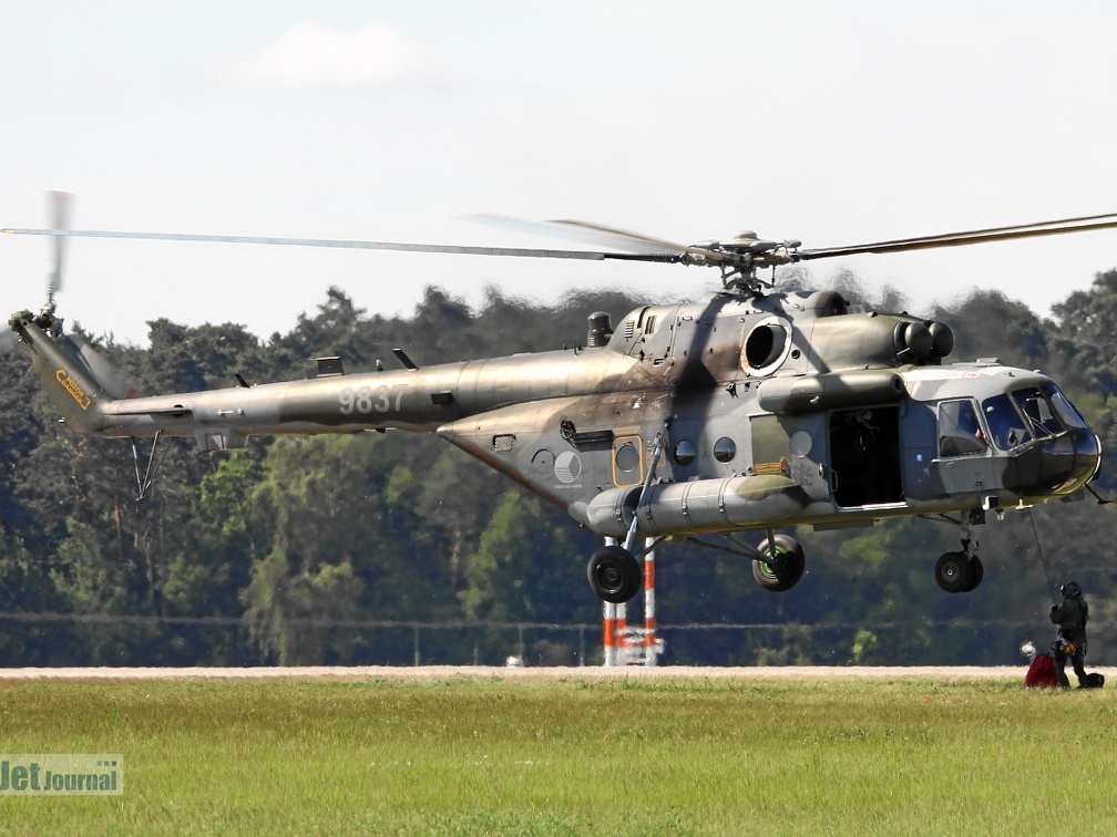 9837, Mi-171Sch, Czech Air Force