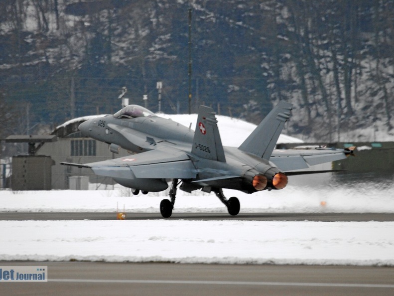 J-5026 F-18C Hornet (4214 visingar) J-5026 F-18C Hornet