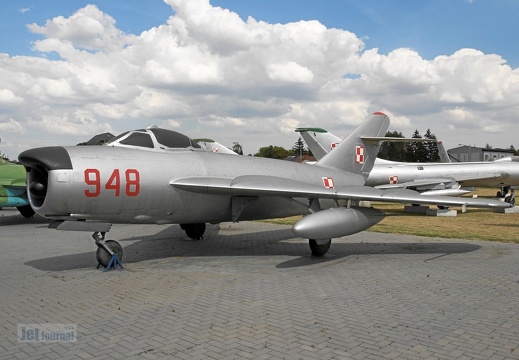 948 MiG-17PF
