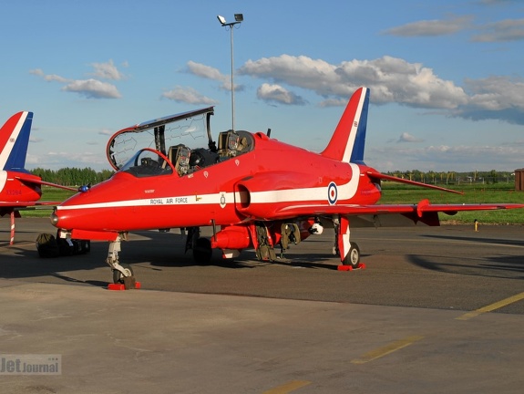 XX260 Hawk T1a Red Arrows (2070 visite) Lentajien Juhannus Midnight Sun Airshow 2006 Kauhava Finnland XX260 Hawk T1a Red Arrows