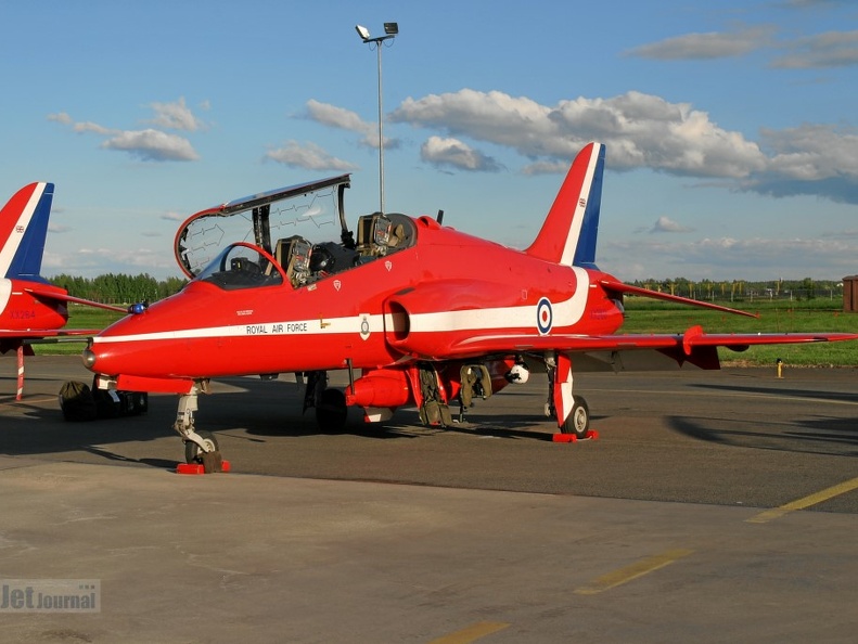 XX260 Hawk T1a Red Arrows (2037 Besuche) Lentajien Juhannus Midnight Sun Airshow 2006 Kauhava Finnland XX260 Hawk T1a Red Arrows
