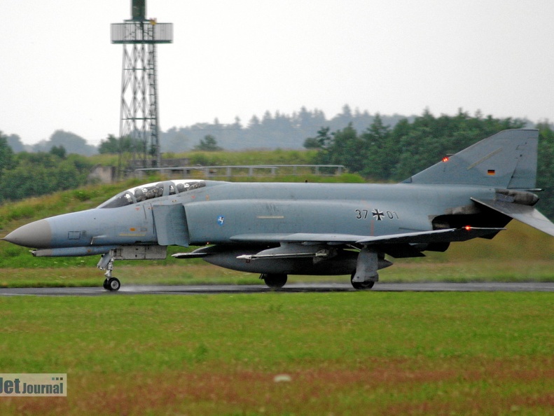 37+01 F-4F Fluglehrzentrum F-4F Laage 20.07.2004 (4080 visitas) 37+01 F-4F Fluglehrzentrum F-4F Laage 20.07.2004