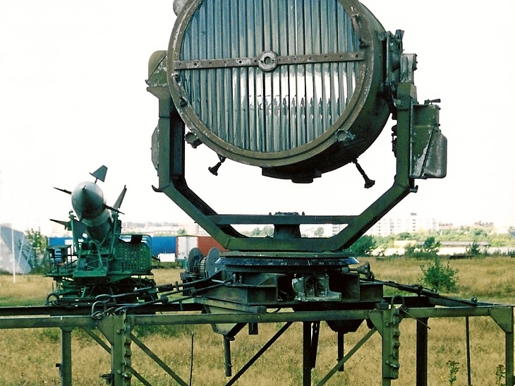 APM-90 Bodenscheinwerfer (1472 odwiedzin) Aufnahmedatum 08/2001 APM-90 Bodenscheinwerfer