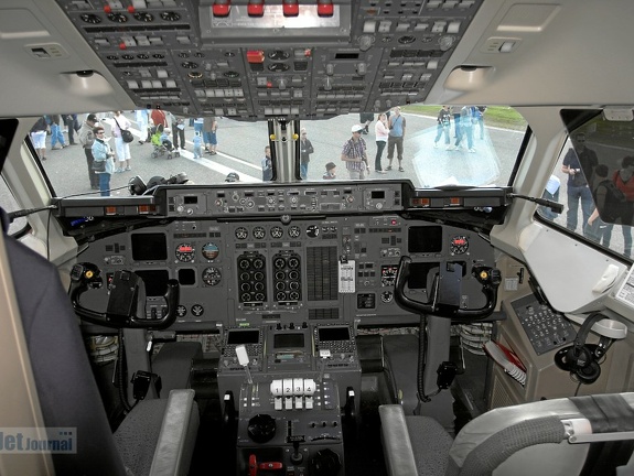 OH-SAK Avro 146 RJ85 Blue 1 Cockpit (2485 Besuche) OH-SAK Avro 146 RJ85 Blue 1 Cockpit