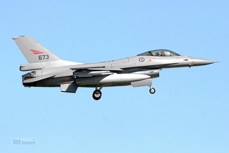 673_f-16am_20131229_1673399226.jpg