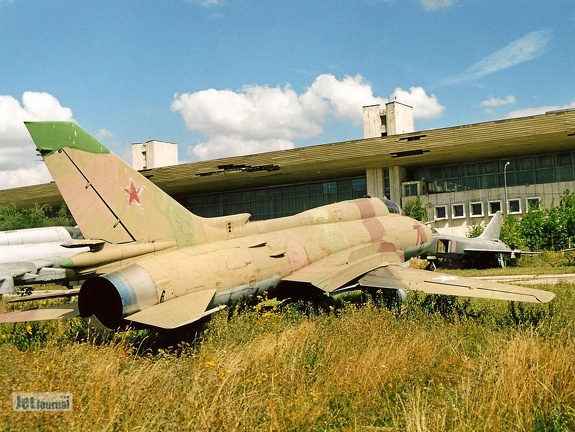 Su-17M4, 71 rot (2907 відвідувань) Aufnahmedatum 08/2001 Su-17M4, 71 rot