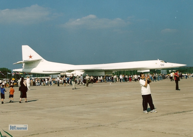 tu-160-342-2001-10c_20101219_1902175070.jpg