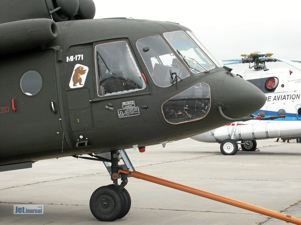 Mi-171 Front (просмотров: 1872) MAKS 2003 Mi-171 Front