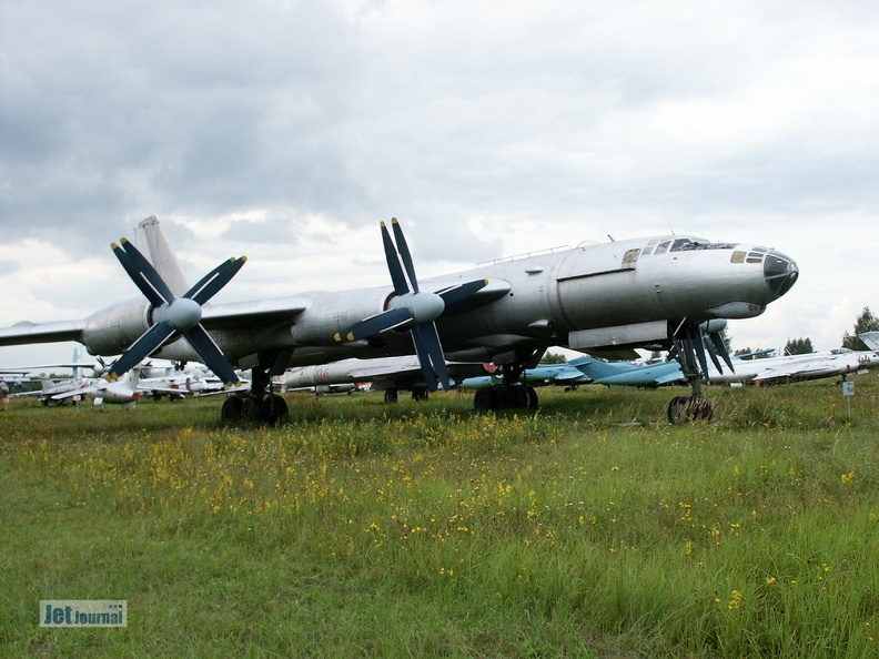 Tupolew Tu-95N (1983 visite) Monino 2003 Tupolew Tu-95N