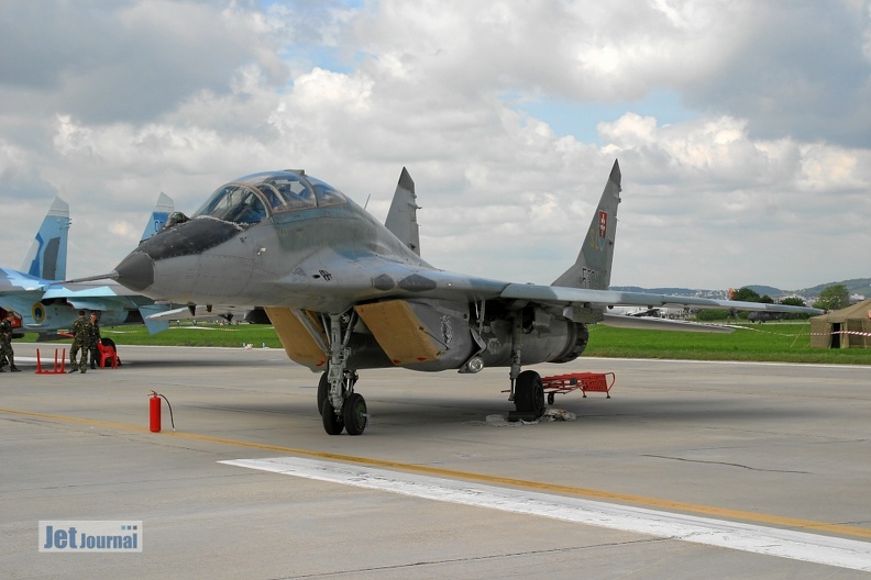 5304_mig-29_ub_1slk_slovak_air_force_11_20090430_1420154352.jpg