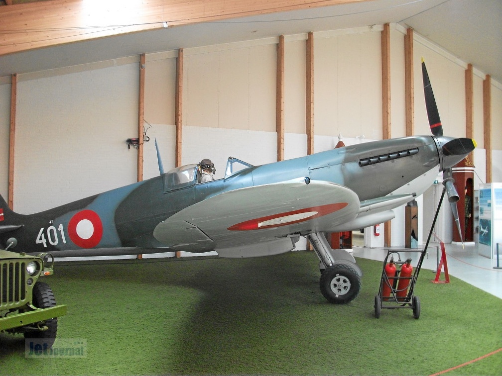 401 Supermarine Spitfire HF Mk IXe (3247 Besuche) 401 Supermarine Spitfire HF Mk IXe