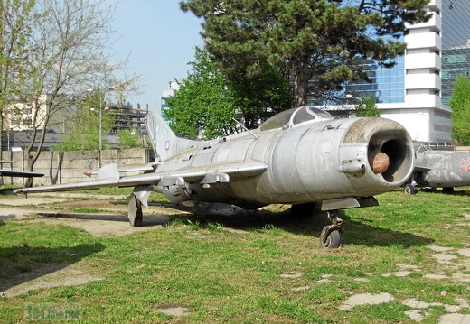 018 MiG-19PM