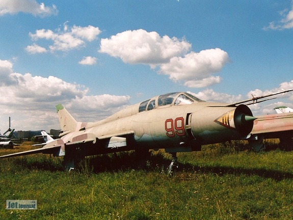 Su-17UM3, 99 rot (3372 visites) Aufnahmedatum 2001 Su-17UM3, 99 rot