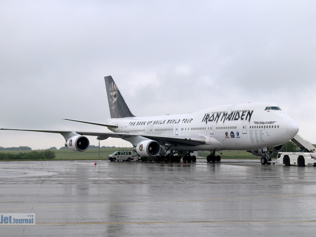 TF-AAK, Boeing 747-400, Ed Force One (3484 Besuche) Tourflugzeug Iron Maiden World Tour 2016, Flughafen Berlin/Brandenburg (C) JetJournal, Jan Koennig 2... TF-AAK, Boeing 747-400, Ed Force One