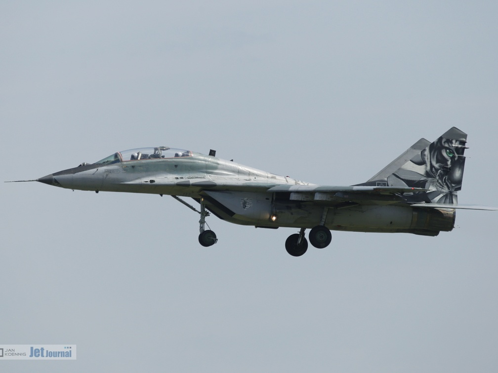 5304, MiG-29UB (3786 відвідувань) SIAF 2017 5304, MiG-29UB