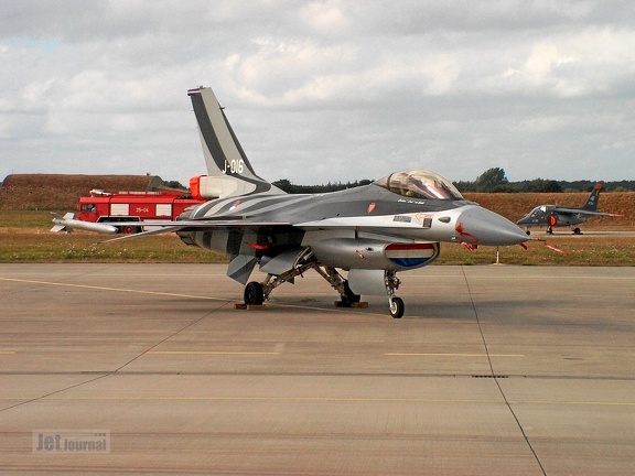 J-016 F16AM 323sqn (2261 visingar) J-016 F16AM 323sqn